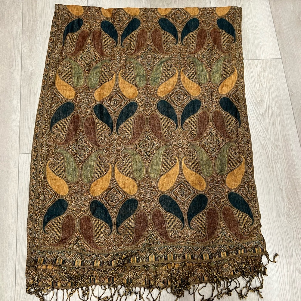 Pashmina scarf